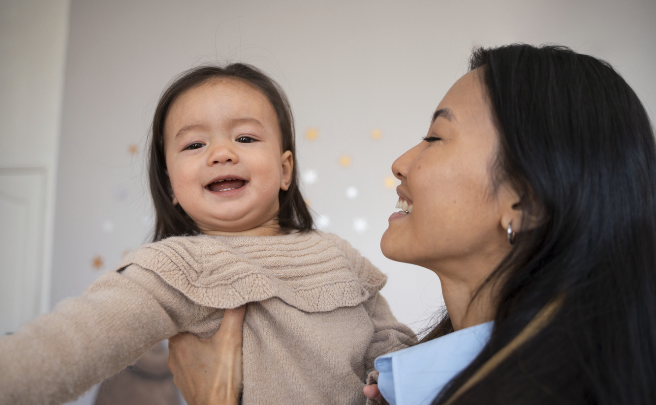 stimulasi anak bicara, anak 2 tahun belum bicara, perkembangan bahasa anak, tips bicara anak, stimulasi bahasa si kecil, Bunda, si Kecil